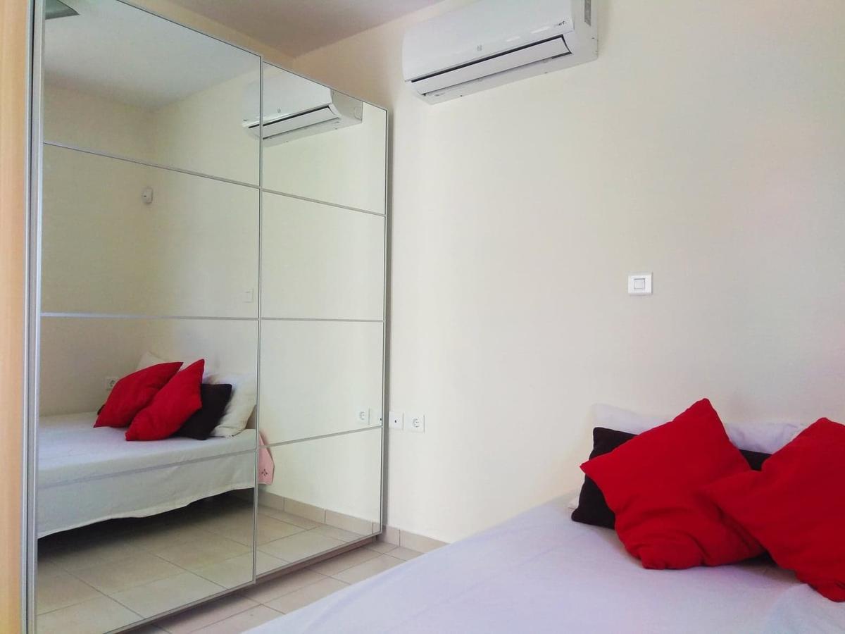 Cosmos Resort คาลามอส ภายนอก รูปภาพ